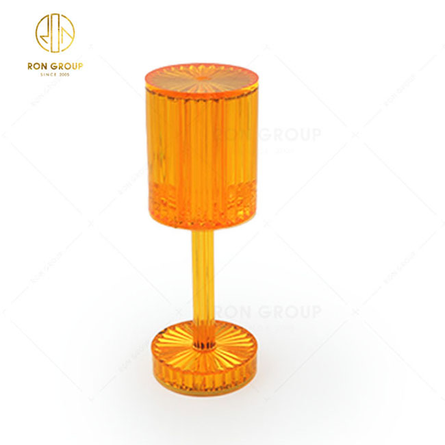 High Quality Luxury Diamond  Crystal Transparent Table Lamp Cordless Bar Light USB Rechargeable Acrylic Desk Lamp