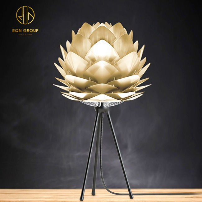 Luxury Modern Table Lamps Bedroom Living Room Bed Side Table Lamp White Feather Night Table Light