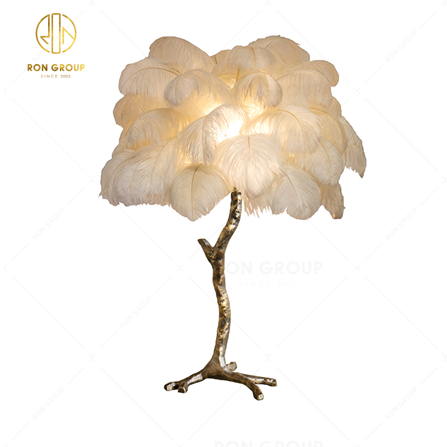 Ostrich Feather Hotel Bedroom Design Indoor Lighting Modern Chandelier Light Table Lamp