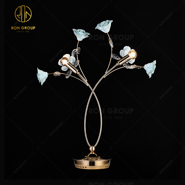 China Manufacturer Table Lamp Hotel Restaurant Decorative Lighting Ceramic Flower Table Lamp 