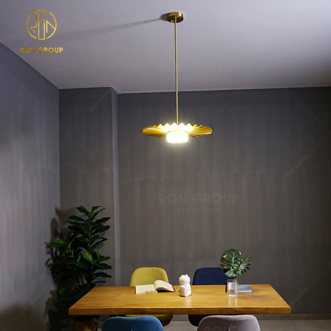 Wholesale New European Modern Luxury Pendant Light Beautiful Gold Living Room Bedroom Pendant Lamp