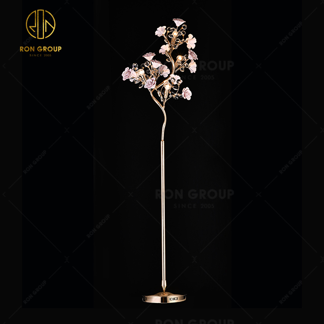 Best New Golden Floor Lamp Wedding Decoration Pastorale Style Ceramic Flower Floor Lamp