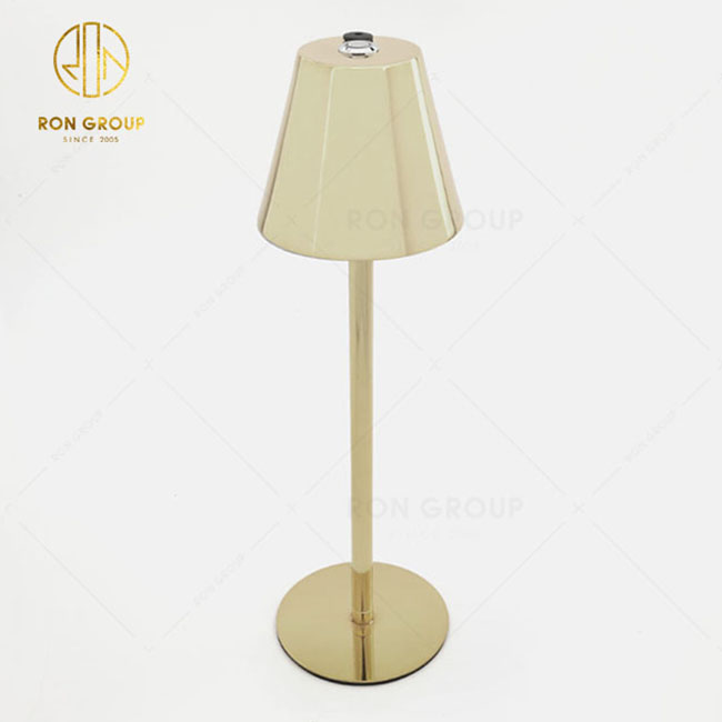 Hot Sale Factory Outlet Modern Style Portable Rechargeable Table Lamp Led Restaurant Table Light