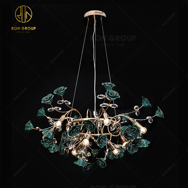 Popular New Design Modern Ceramic Light Chandelier For Wedding Decoration Ceramic Flower Light