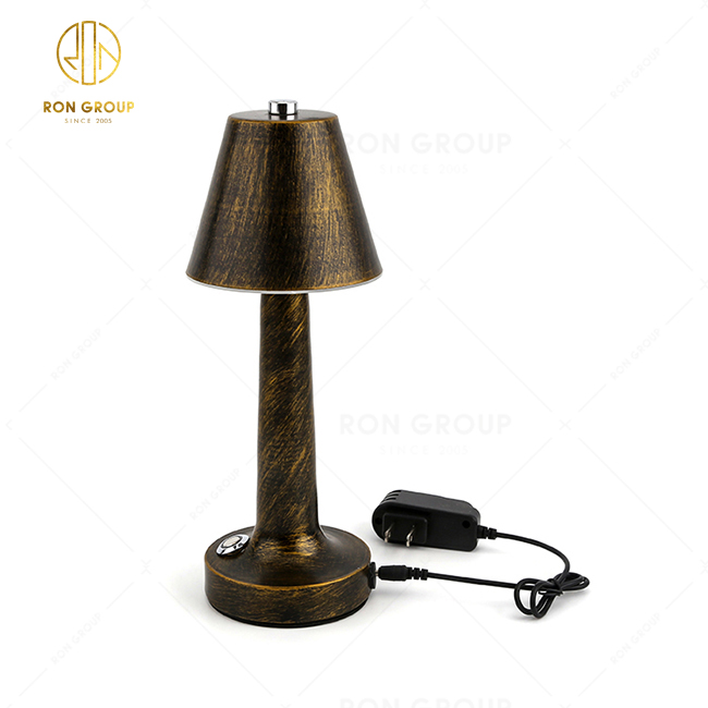 Hot Sale Decorative Creative Livingroom Hotel Mushroom Shape Rechargeable Bar Light Modern LED Table Lamp