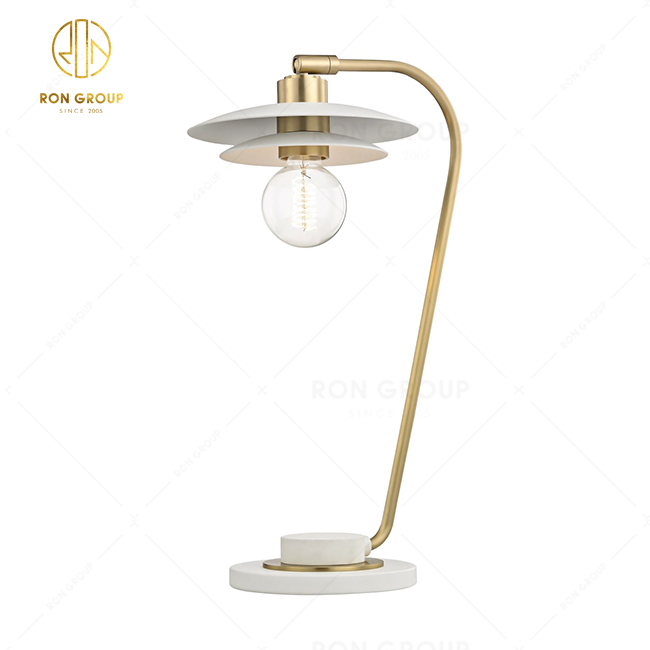 Indoor Home Decorative Metal LED Design Hotel Luxury Modern Bedroom Table Lamp